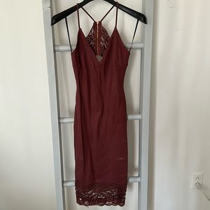 Midi dress with open back & lace detail